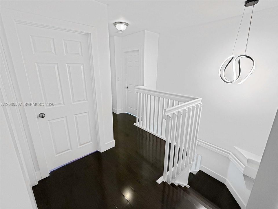 For Rent: $3,800 (5 beds, 3 baths, 1906 Square Feet)