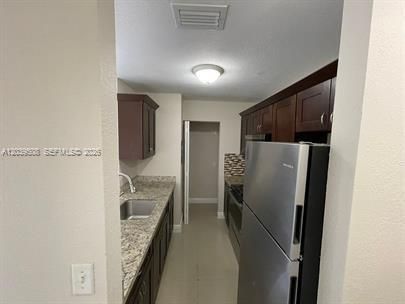 For Rent: $1,150 (0 beds, 1 baths, 2603 Square Feet)