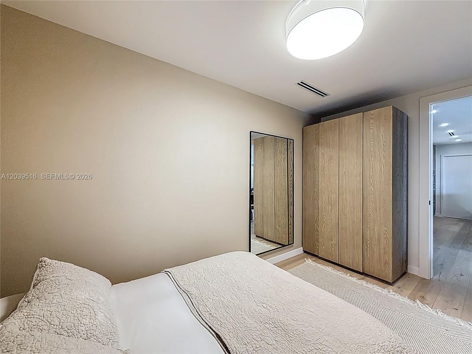 В аренду: $18,000 (2 спален, 3 ванн, 1542 Квадратных фут)