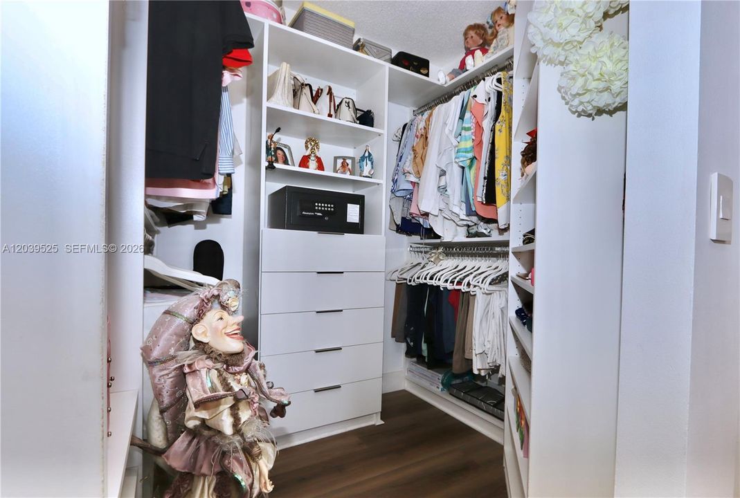 En Renta: $4,600 (1 camas, 1 baños, 1230 Pies cuadrados)