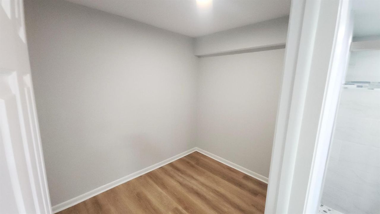 walk in closet