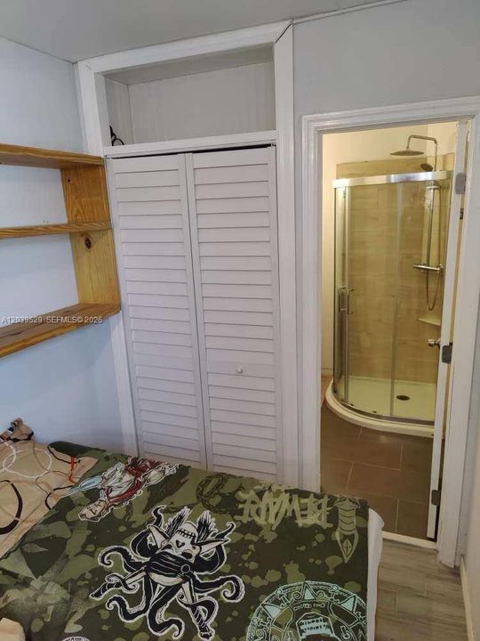 En Renta: $1,375 (0 camas, 1 baños, 1429 Pies cuadrados)