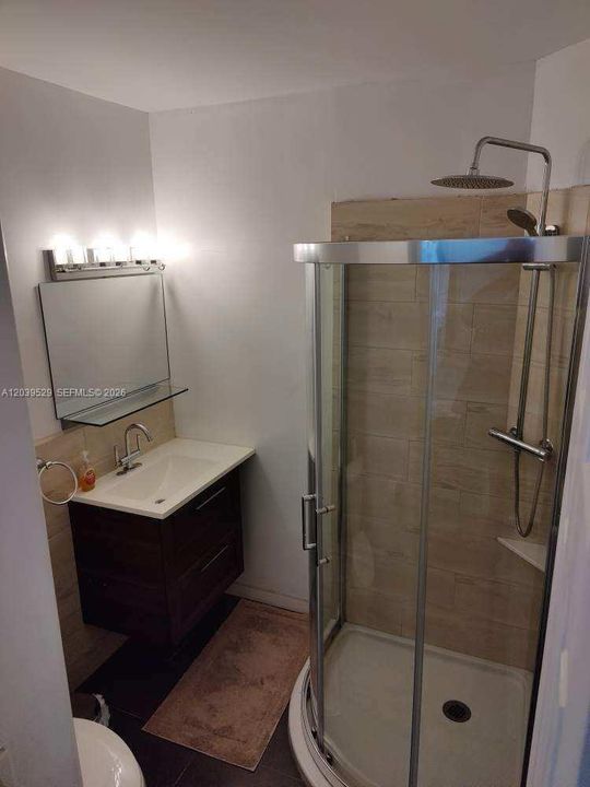 En Renta: $1,375 (0 camas, 1 baños, 1429 Pies cuadrados)