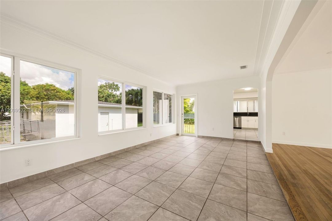 For Rent: $7,250 (3 beds, 2 baths, 2139 Square Feet)