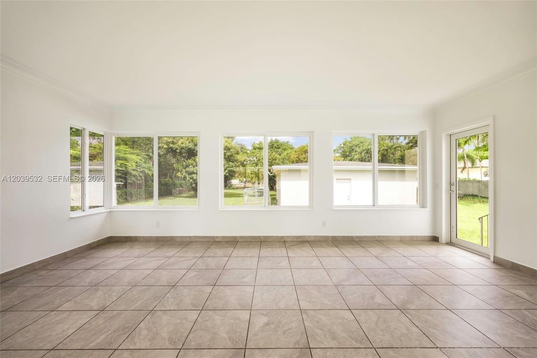 For Rent: $7,250 (3 beds, 2 baths, 2139 Square Feet)