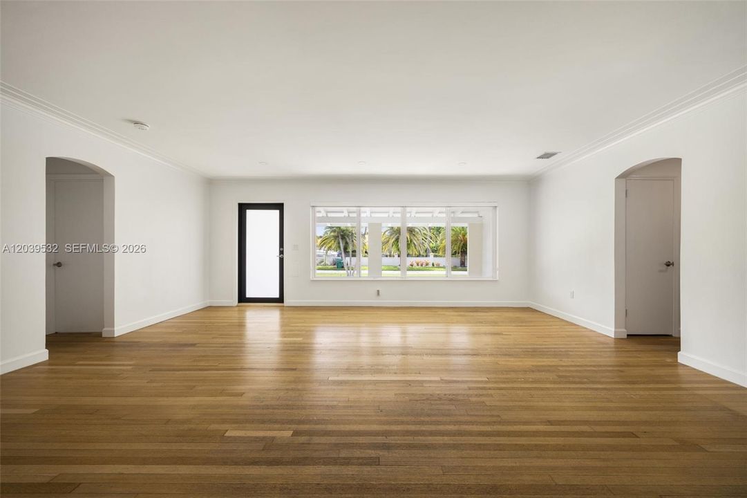 For Rent: $7,250 (3 beds, 2 baths, 2139 Square Feet)
