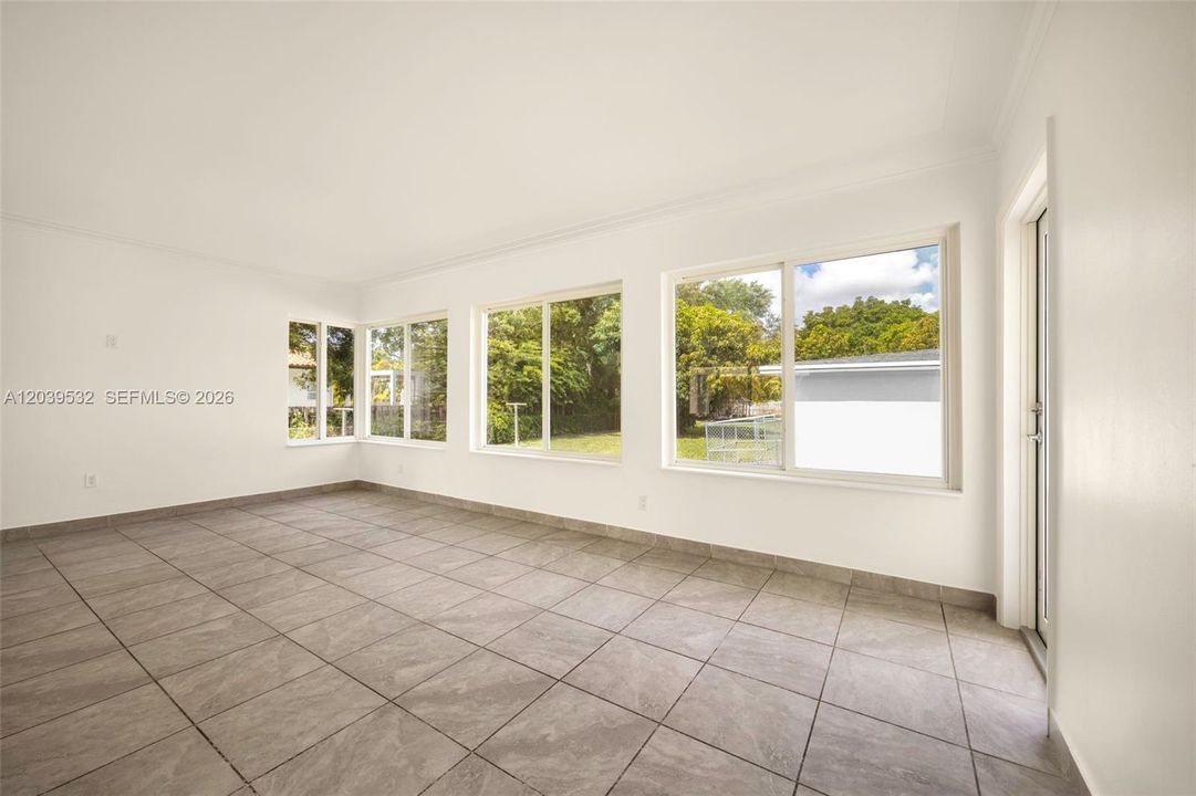 For Rent: $7,250 (3 beds, 2 baths, 2139 Square Feet)
