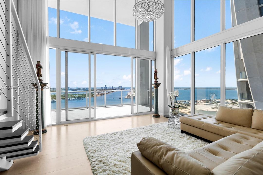 For Sale: $1,750,000 (2 beds, 2 baths, 1735 Square Feet)