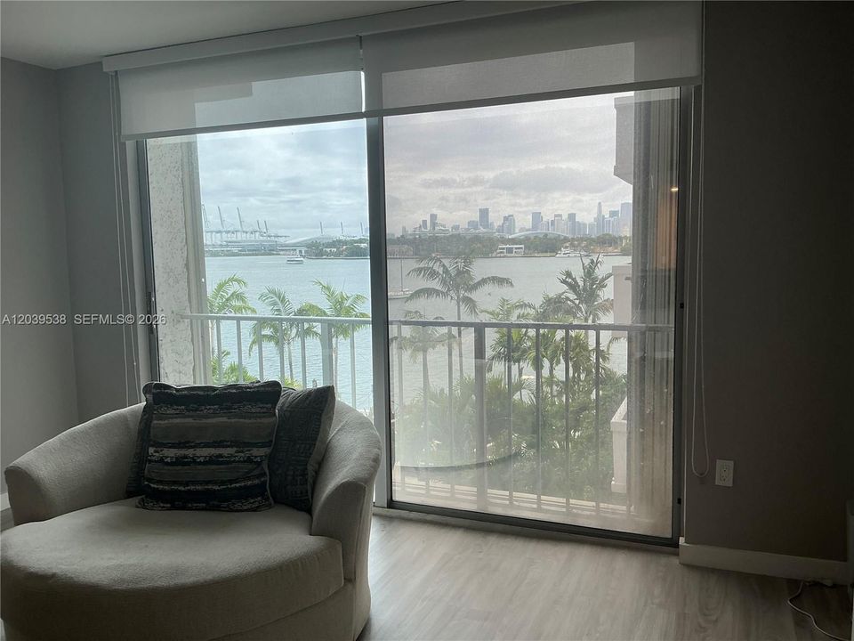 For Sale: $419,000 (0 beds, 1 baths, 590 Square Feet)