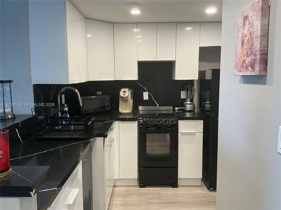 For Sale: $419,000 (0 beds, 1 baths, 590 Square Feet)