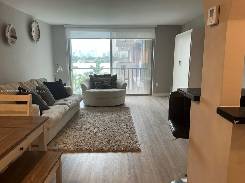 For Sale: $419,000 (0 beds, 1 baths, 590 Square Feet)