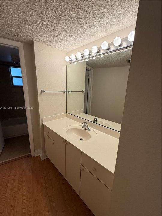 En Renta: $1,550 (1 camas, 1 baños, 830 Pies cuadrados)