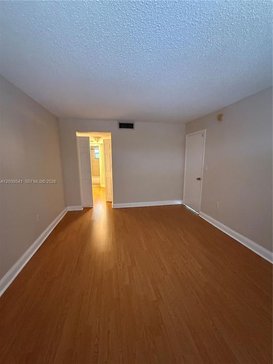En Renta: $1,550 (1 camas, 1 baños, 830 Pies cuadrados)