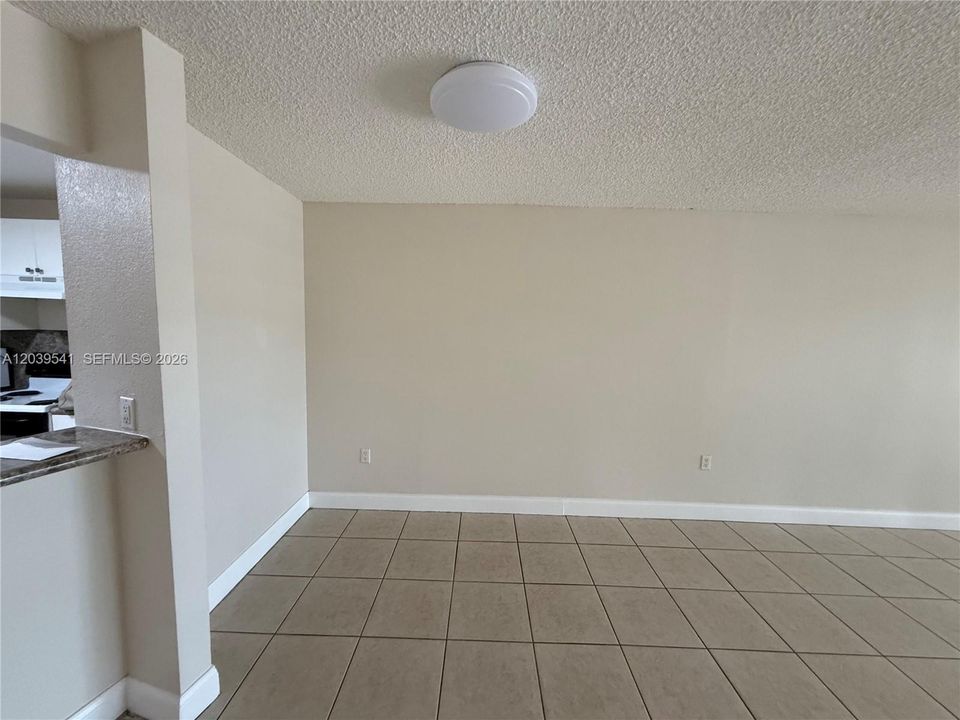En Renta: $1,550 (1 camas, 1 baños, 830 Pies cuadrados)