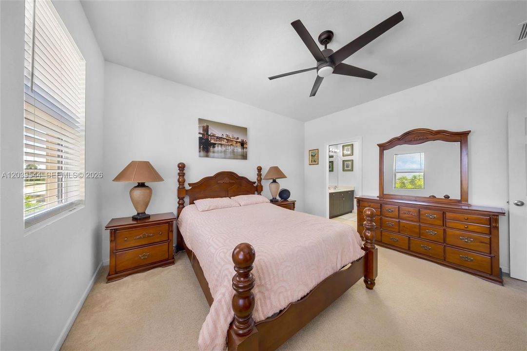 For Sale: $424,000 (4 beds, 3 baths, 1728 Square Feet)
