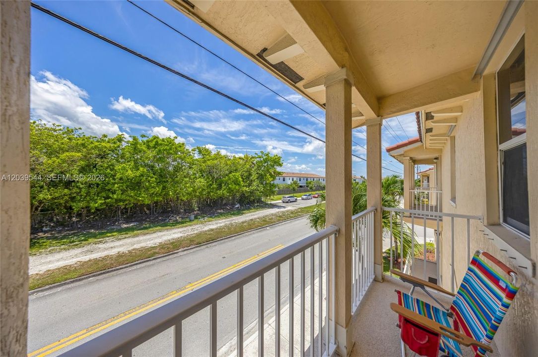 For Sale: $424,000 (4 beds, 3 baths, 1728 Square Feet)
