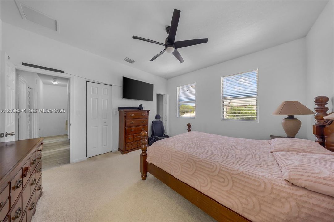 For Sale: $424,000 (4 beds, 3 baths, 1728 Square Feet)