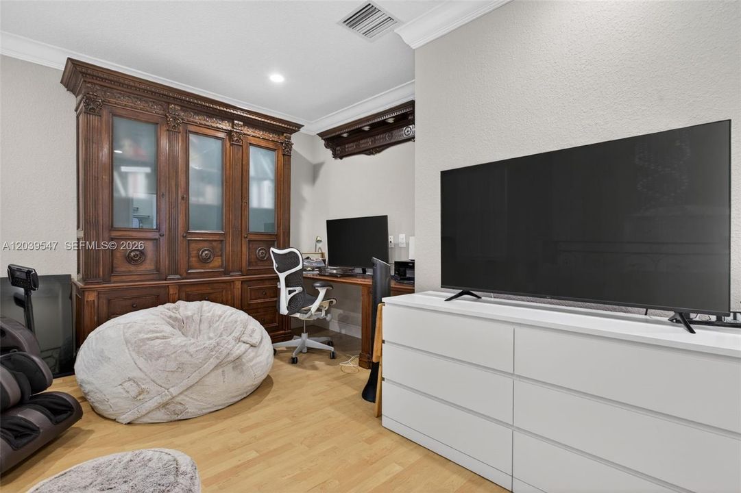 For Sale: $760,000 (4 beds, 3 baths, 2538 Square Feet)