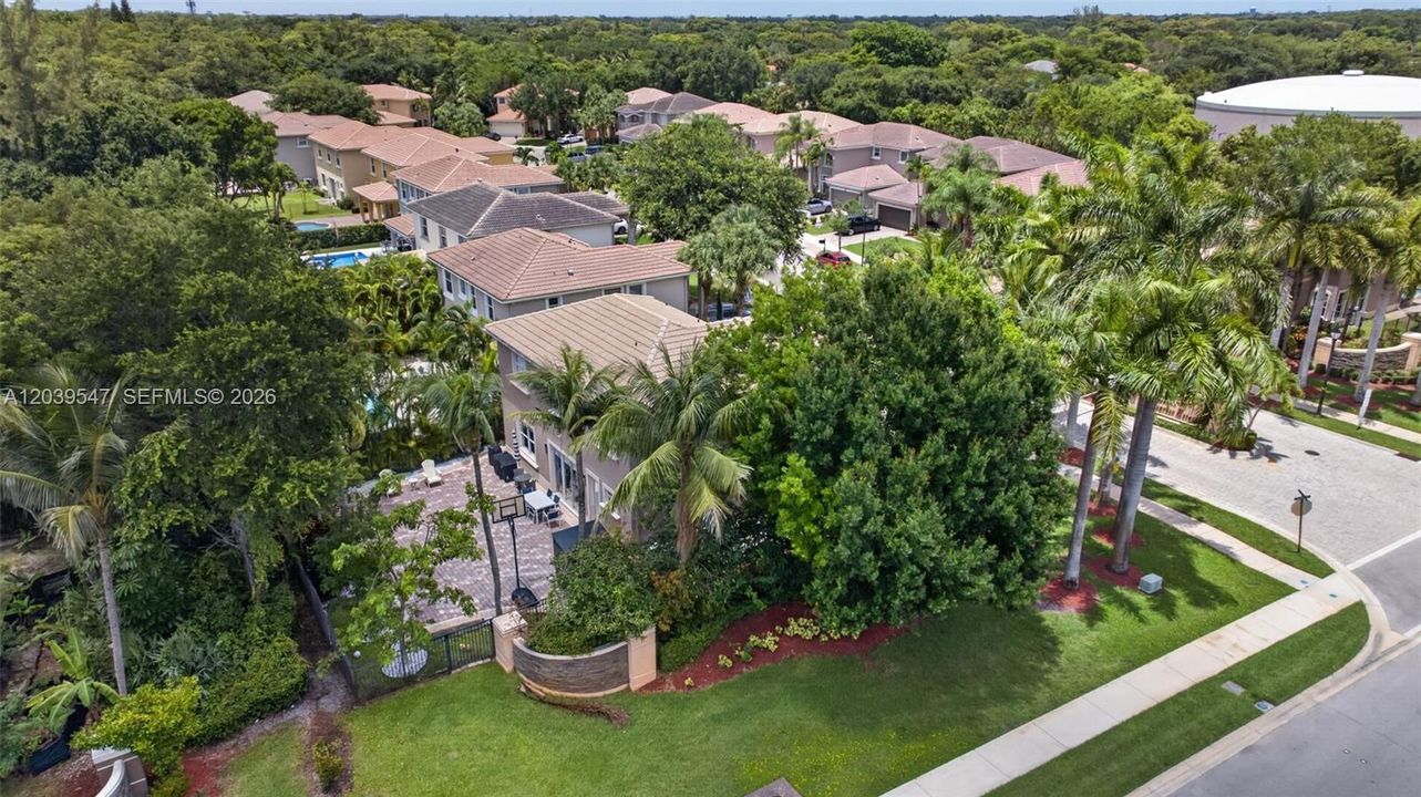 For Sale: $760,000 (4 beds, 3 baths, 2538 Square Feet)
