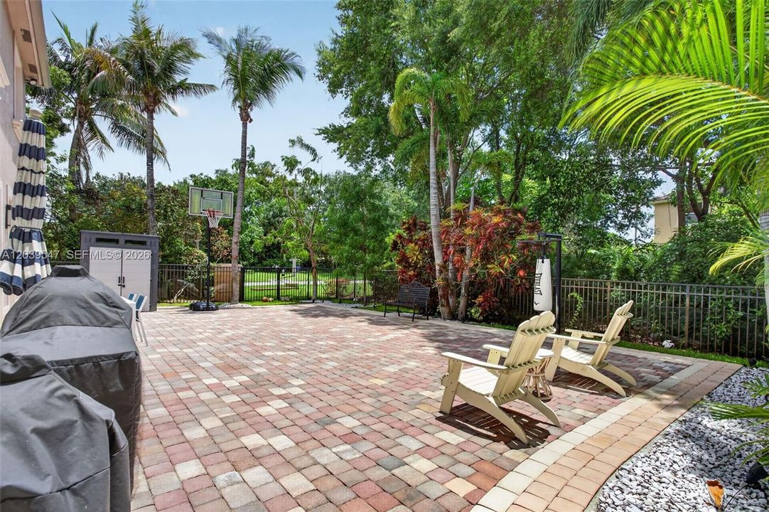 For Sale: $760,000 (4 beds, 3 baths, 2538 Square Feet)
