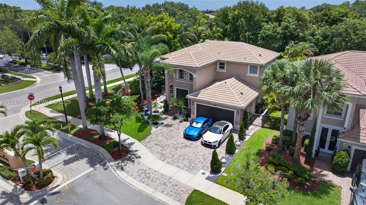 For Sale: $760,000 (4 beds, 3 baths, 2538 Square Feet)
