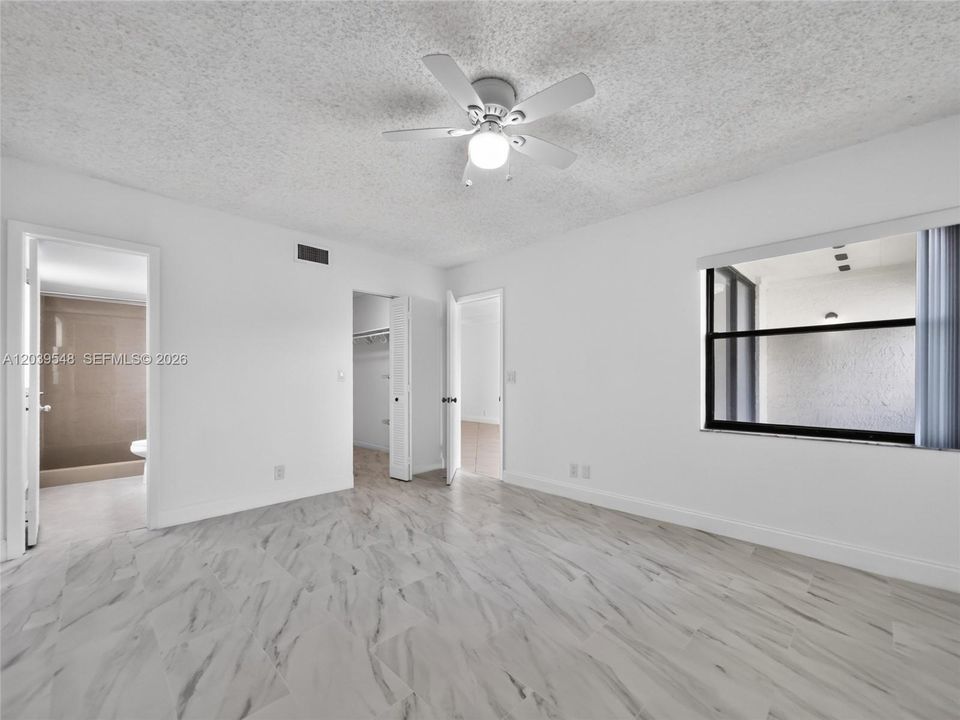 For Rent: $2,300 (2 beds, 2 baths, 980 Square Feet)