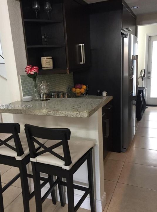 For Rent: $3,000 (2 beds, 2 baths, 1119 Square Feet)
