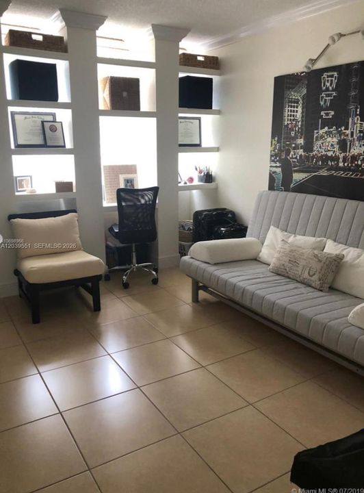 For Rent: $3,000 (2 beds, 2 baths, 1119 Square Feet)