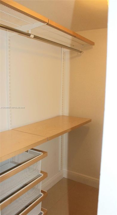 For Rent: $3,900 (2 beds, 2 baths, 1100 Square Feet)