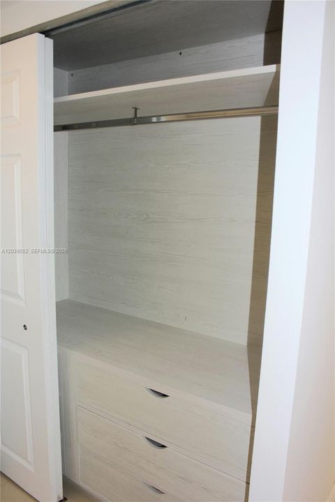 For Rent: $3,900 (2 beds, 2 baths, 1100 Square Feet)