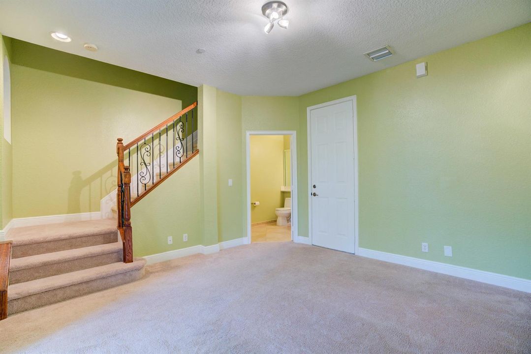 first floor room2