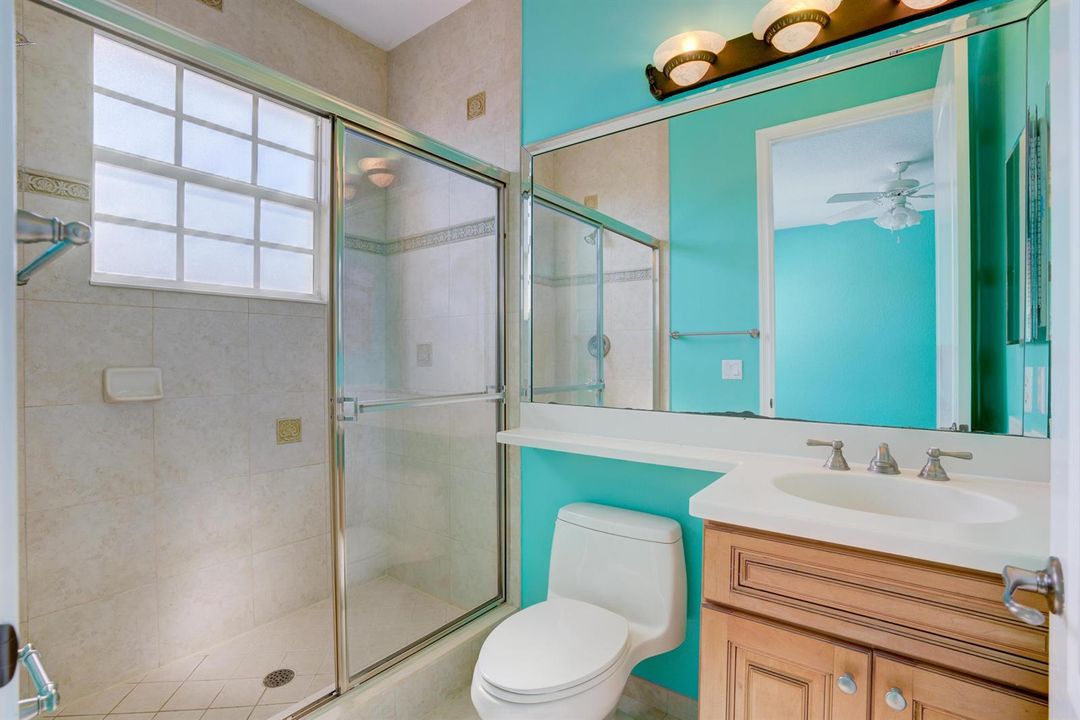3rd floor bedroom bath