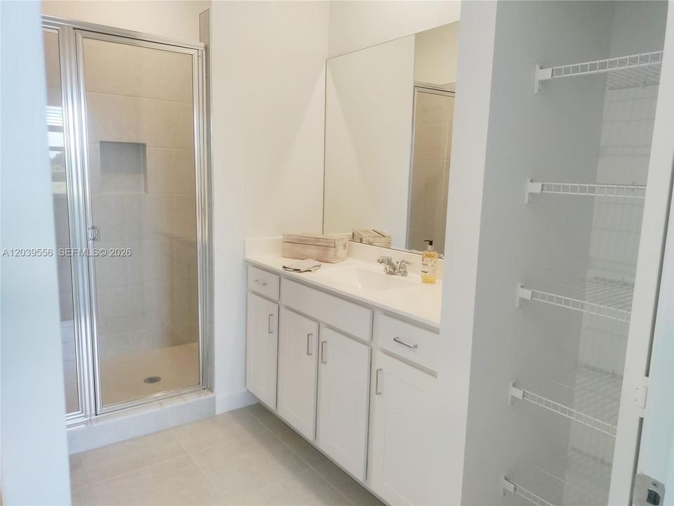 For Rent: $2,350 (3 beds, 2 baths, 1632 Square Feet)