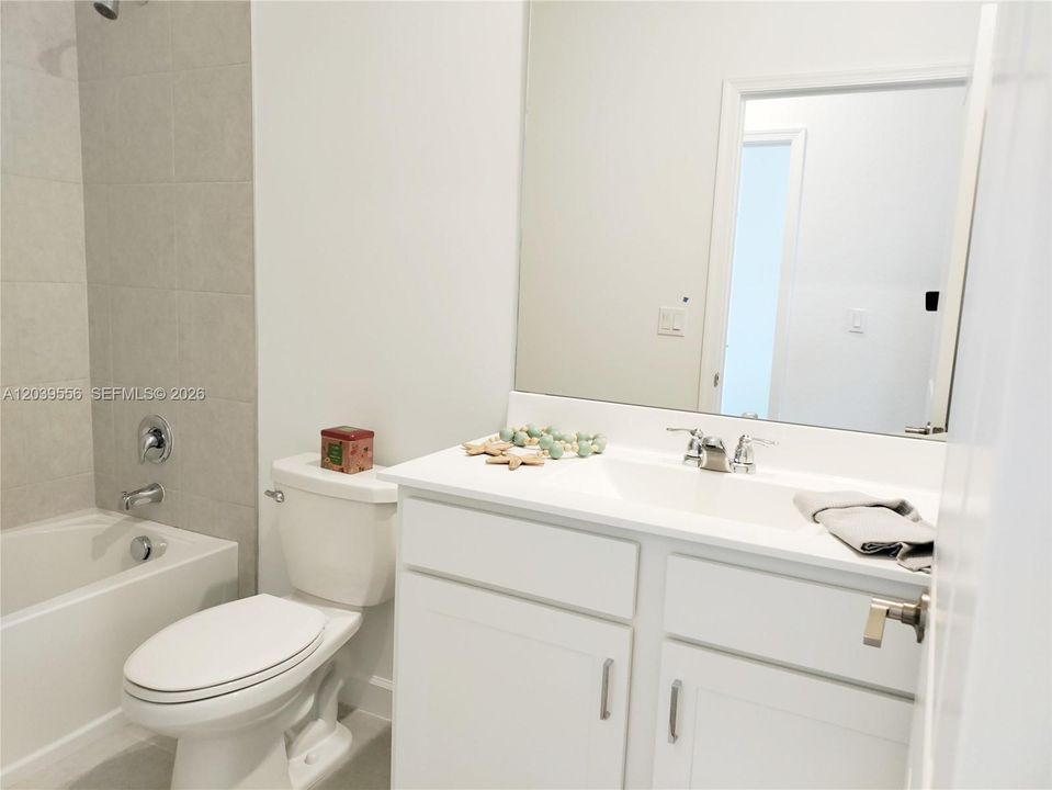 For Rent: $2,350 (3 beds, 2 baths, 1632 Square Feet)