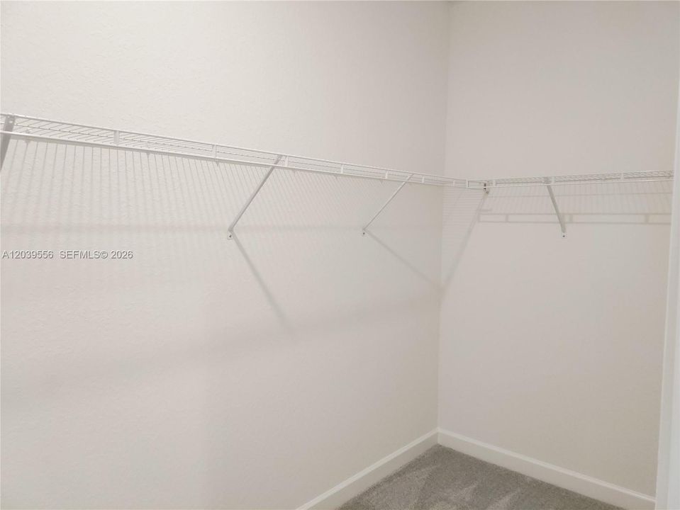 For Rent: $2,350 (3 beds, 2 baths, 1632 Square Feet)