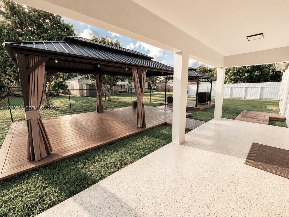 For Sale: $1,095,000 (4 beds, 2 baths, 3074 Square Feet)