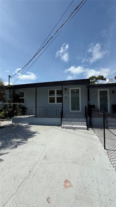 For Rent: $3,200 (3 beds, 3 baths, 1802 Square Feet)