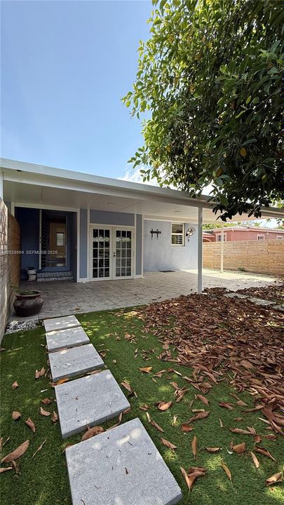 For Rent: $3,200 (3 beds, 3 baths, 1802 Square Feet)
