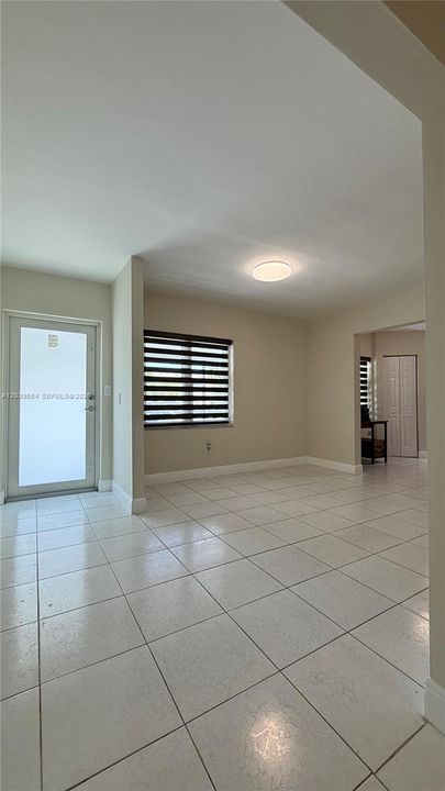 For Rent: $3,200 (3 beds, 3 baths, 1802 Square Feet)