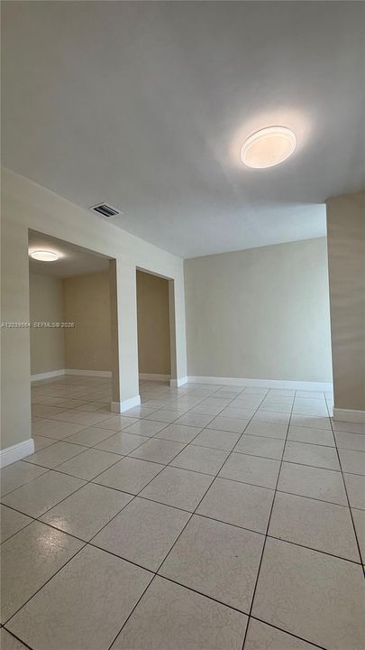 For Rent: $3,200 (3 beds, 3 baths, 1802 Square Feet)