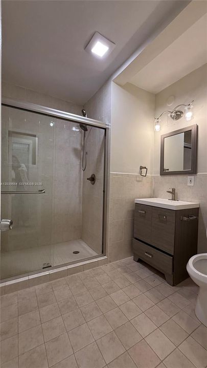 For Rent: $3,200 (3 beds, 3 baths, 1802 Square Feet)