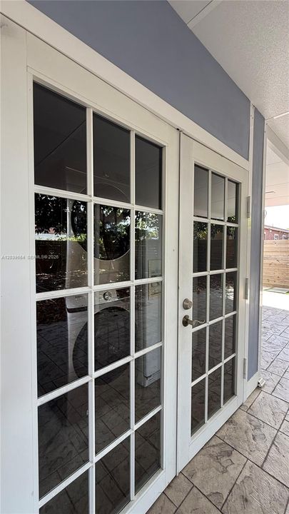 For Rent: $3,200 (3 beds, 3 baths, 1802 Square Feet)