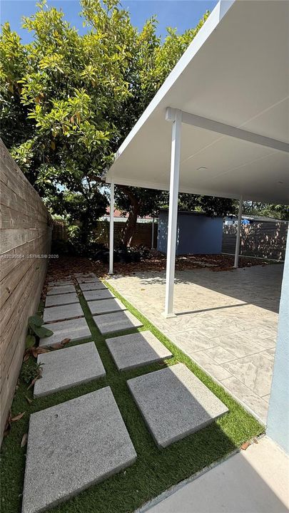 For Rent: $3,200 (3 beds, 3 baths, 1802 Square Feet)