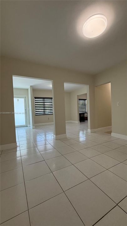 For Rent: $3,200 (3 beds, 3 baths, 1802 Square Feet)