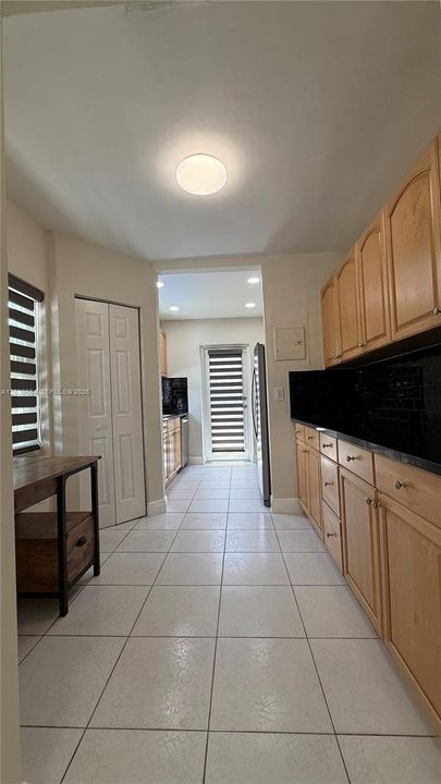 For Rent: $3,200 (3 beds, 3 baths, 1802 Square Feet)