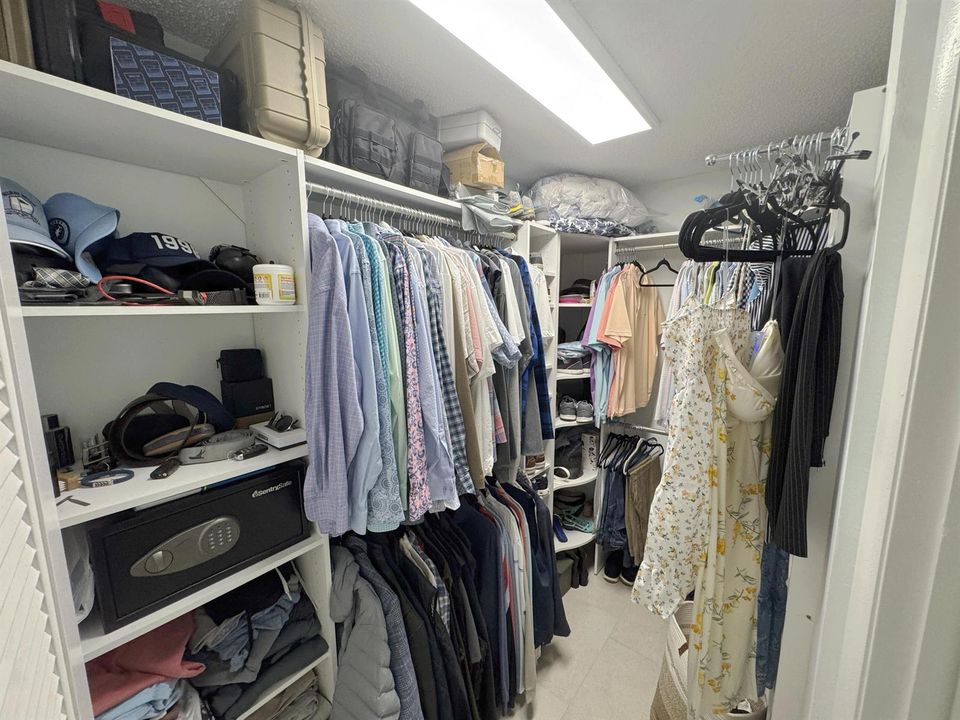 walk in closet