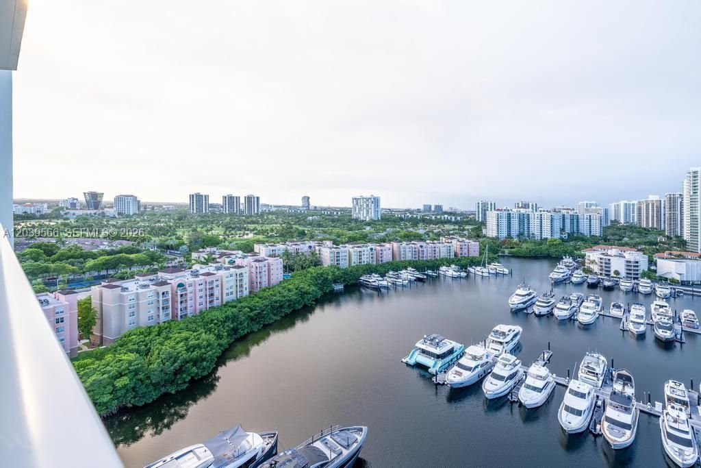На продажу: $1,199,000 (3 спален, 3 ванн, 2360 Квадратных фут)