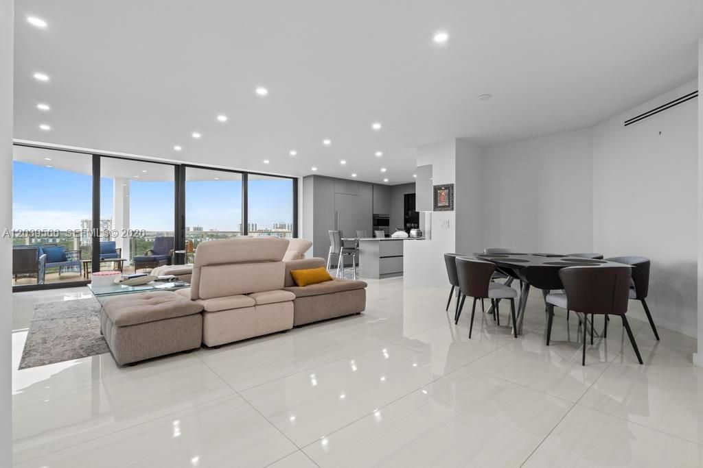 На продажу: $1,199,000 (3 спален, 3 ванн, 2360 Квадратных фут)