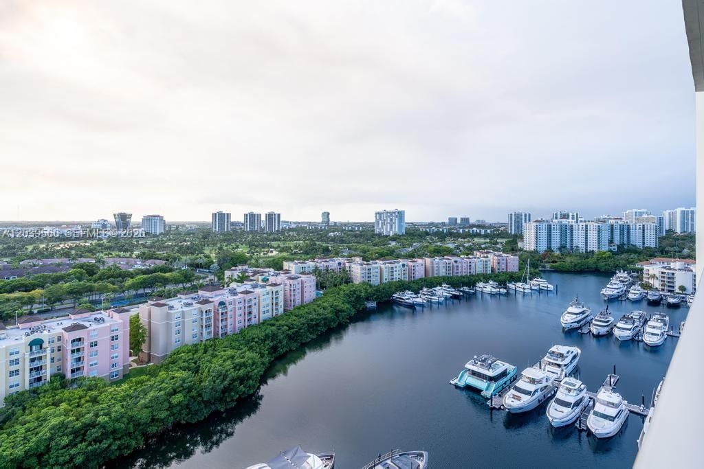 На продажу: $1,199,000 (3 спален, 3 ванн, 2360 Квадратных фут)