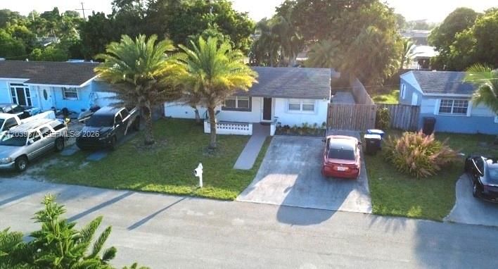 For Sale: $500,000 (3 beds, 2 baths, 1238 Square Feet)